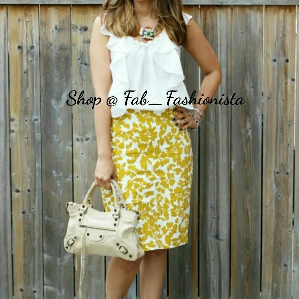 Old Navy Floral Knee length pencil skirt size 4